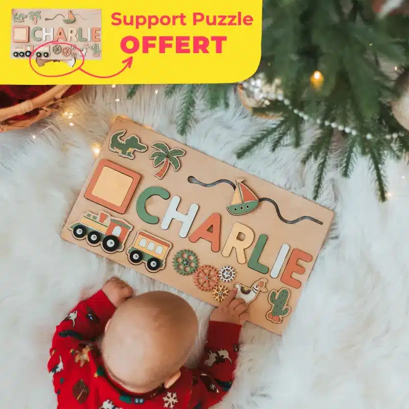 Un bébé joue avec un Puzzle Personnalisé Prénom en Bois - Cadeau Unique et Éducatif portant le prénom Charlie.
