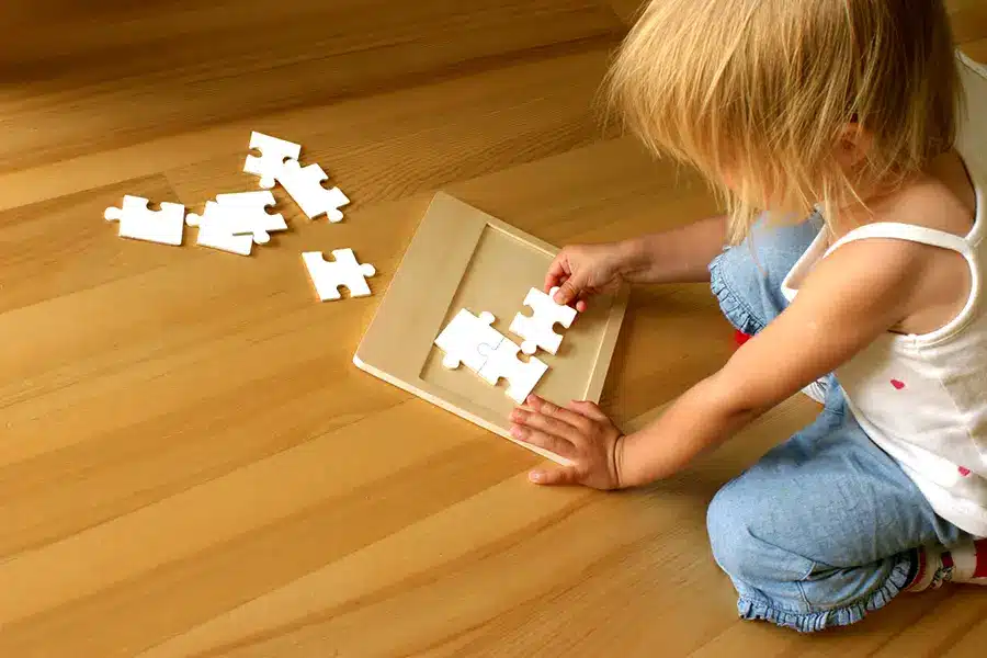 Jeu de logique de puzzle pour enfants, correspondance de mémoire,  interaction parent-enfant, jeu de société